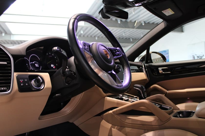 Bild 3 av Porsche Cayenne E-Hybrid Coupé Coupe Platinum Edition