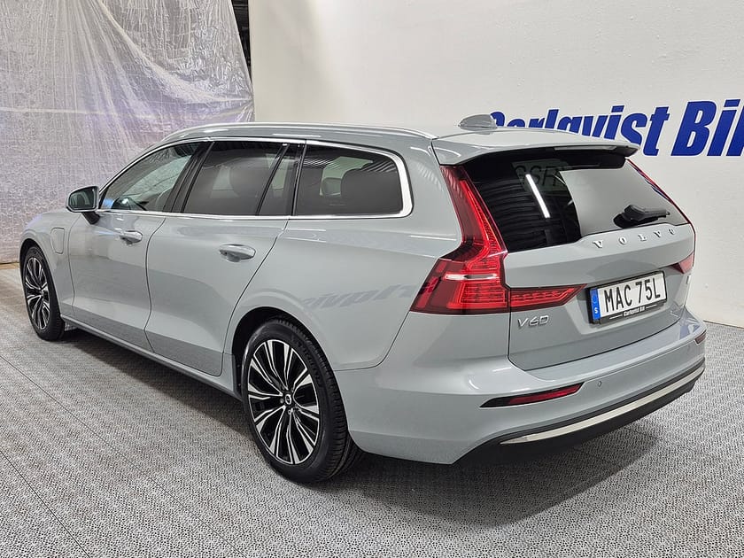 Bild 5 av Volvo V60 T6 Recharge Core Bright plug in AWD 350HK 4x4