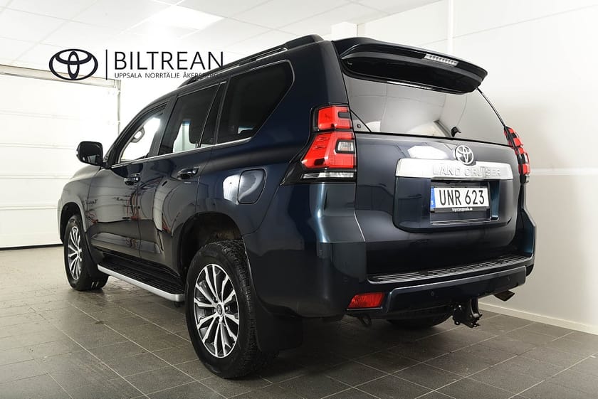 Bild 2 av Toyota Land Cruiser 150 2,8 4WD Invincible 7-sits Offroad Visibility Drag
