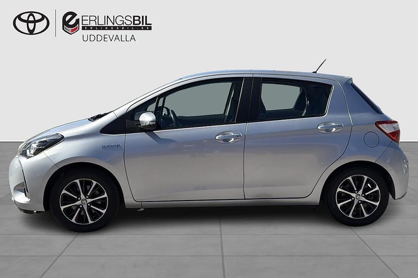 Bild 4 av Toyota Yaris Hybrid TOUCH & GO EDT / V-HJUL / NYSERVAD