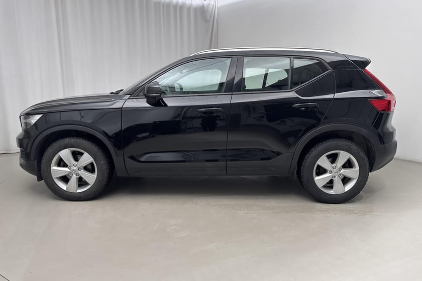 Bild 2 av Volvo XC40 D3 150hk Momentum Värmare Dragkrok