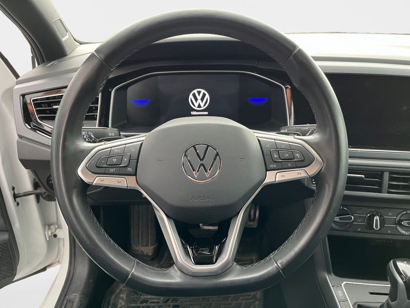 Bild 3 av Volkswagen Taigo R-Line 1.0 TSI 110hk *Förarassistanspaket*