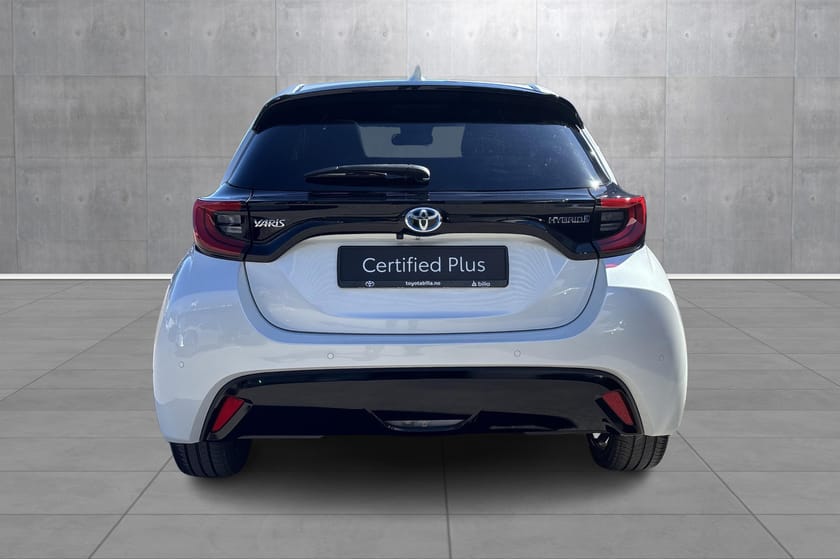 Bilde 4 av Toyota Yaris Hybrid Style / Panoramatak