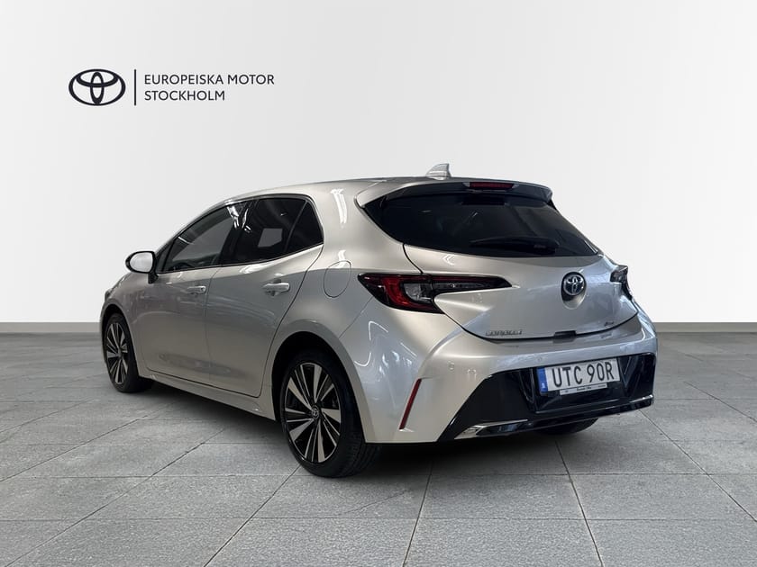 Bild 2 av Toyota Corolla Hybrid 1,8 5D STYLE / P-SENSOR / DÖDAVINKEL