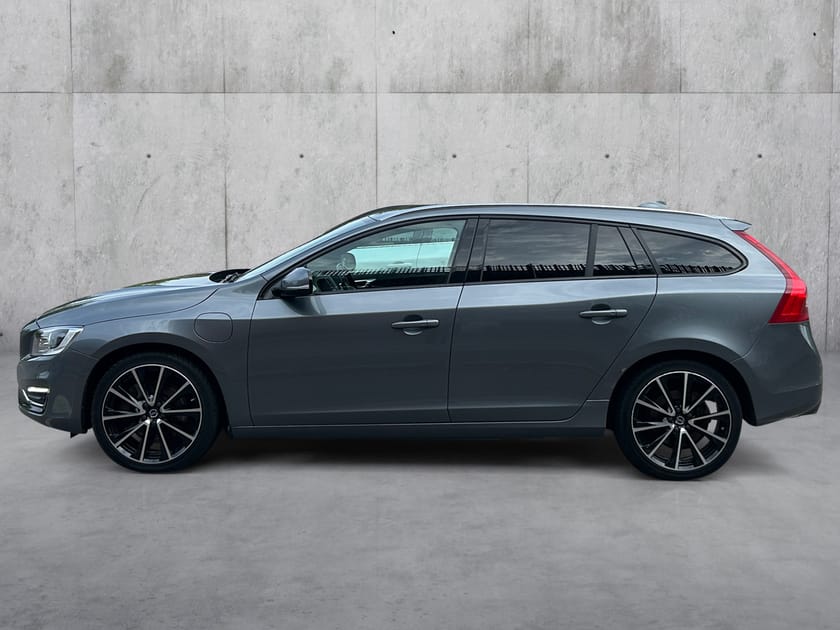 Bilde 2 av Volvo V60 D6 AWD Twin Engine|Summum|H.feste|R.Kamera|Skinn