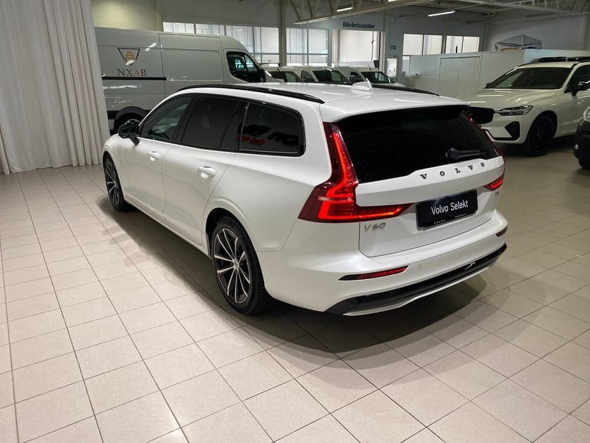 Bild 3 av Volvo V60 T6 Plus Dark Edition
