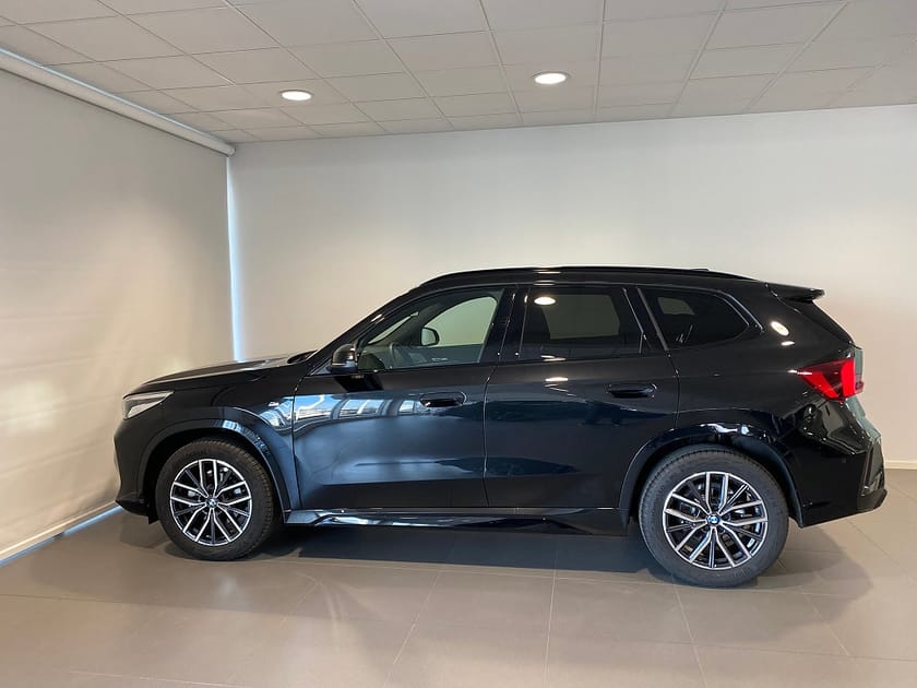 Bild 2 av BMW X1 sDrive18i 4,95% ränta M-Sport Elstolar Adap* Fart*
