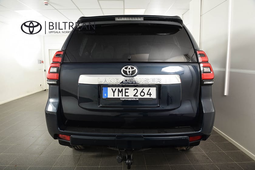 Bild 4 av Toyota Land Cruiser 2.8 D 4WD Premium Drag Värmare Vinterhjul
