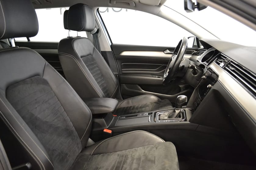 Bild 3 av Volkswagen Passat Sportscombi 2.0 TDI 4Motion 200hk