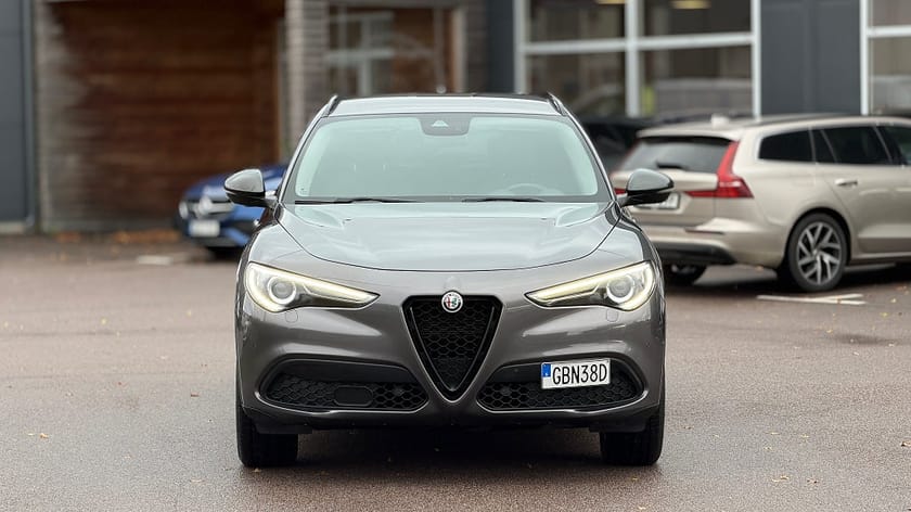Bild 3 av Alfa Romeo Stelvio 2.2 JTD 16V Q4 B-Kamera Skinn Drag