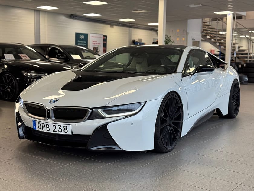 Bild 5 av BMW i8 Plug-In Hybrid AWD B-Kamera Navi H/K HUD GPS 362hk