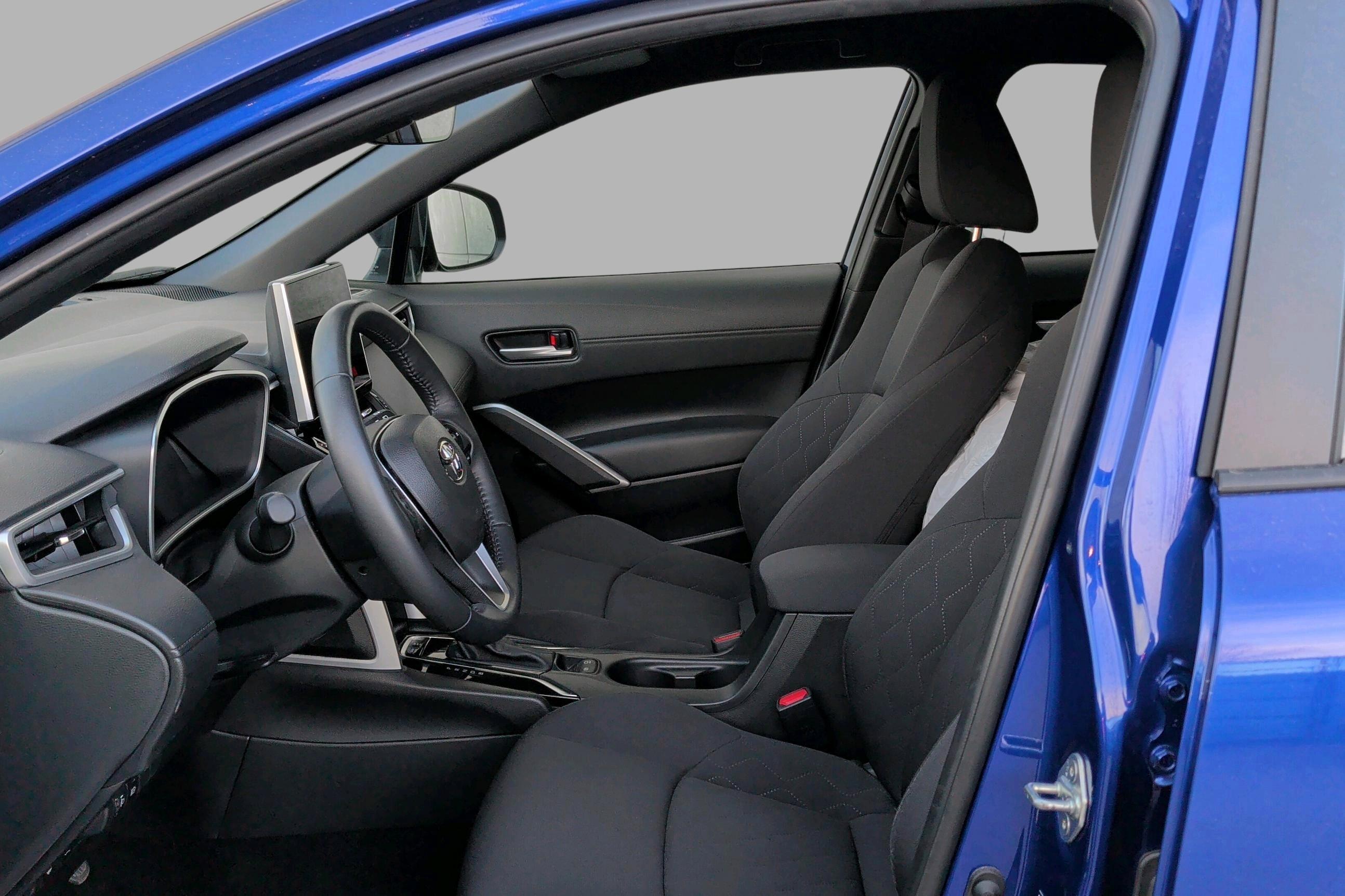 Thumnail bilde 3 av Toyota Corolla Cross Hybrid AWD-i