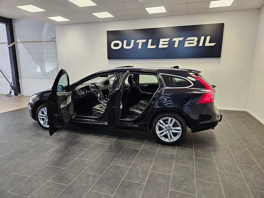 Bild 3 av Volvo V60 D5 215hk Summum Läder Värmare Taklucka Navi Drag