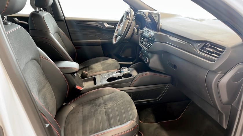 Bild 3 av Ford Kuga Plug-In Hybrid ST-Line X Business 2.5 225HK Drag B&O