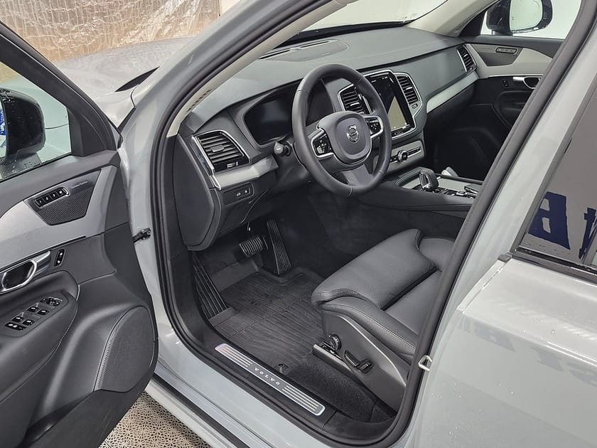 Bild 2 av Volvo XC90 7 Säten T8 Recharge Plus Dark 7-sits plug in 456HK 4x4 Läder