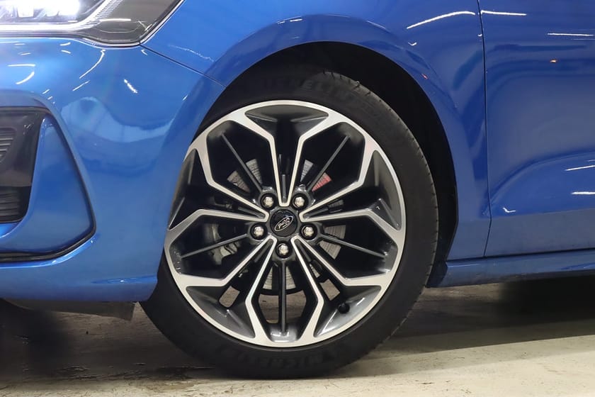 Bild 3 av Ford Focus 155HK Hybrid Automat|ST-LineX|Drag|Panorama|SeUtr