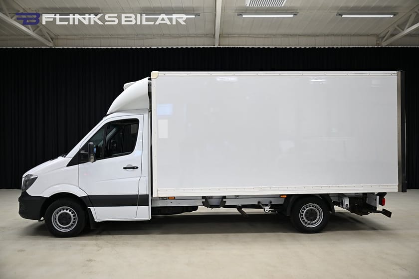 Bild 2 av Mercedes-Benz Sprinter 316 BlueTEC Chassi Cab 7G 163HK Automat|Kylbil|Volymskåp|BG-Lyft|Sidodörr