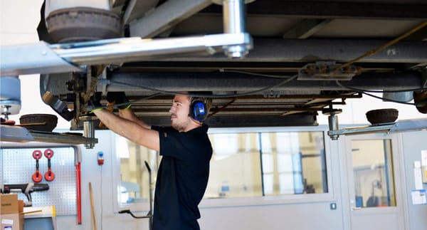 Service och reparation släp