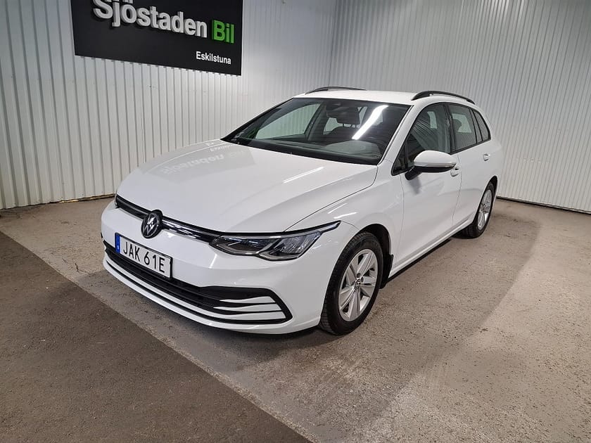 Bild 1 av Volkswagen Golf Sportscombi SC 1.5 eTSI DSG Kamera Digital Cockpit Drag  M/Kupévärm