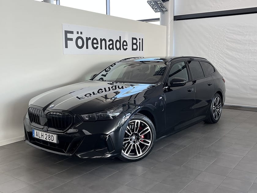 Bild 1 av BMW 530e xDrive Touring 4,95 ränta M SportPro Drag H/K Adptfarth