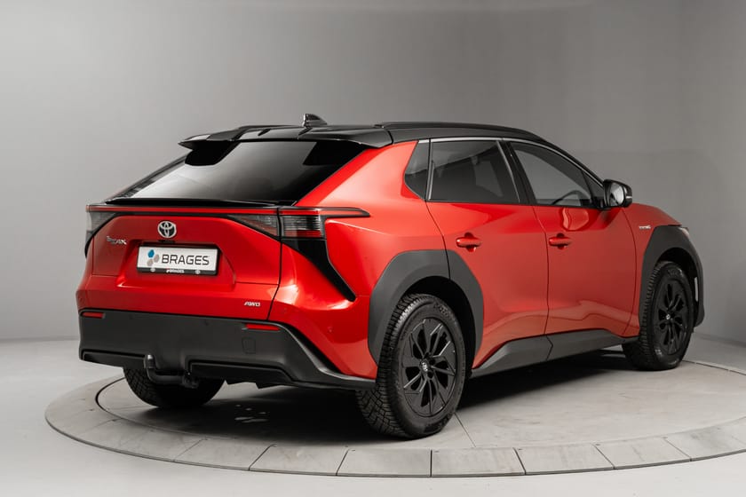 Bilde 4 av Toyota bZ4X AWD Executive Bitone
