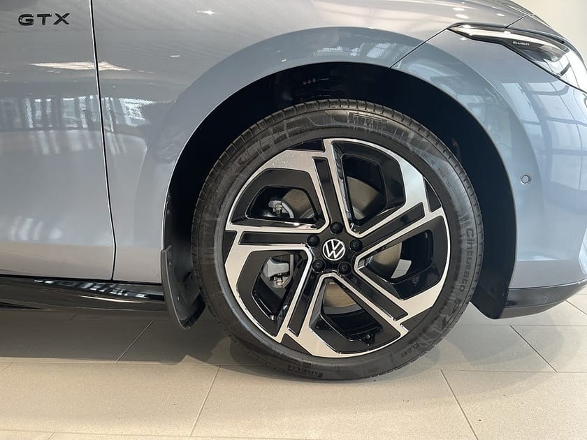 Bild 3 av Volkswagen ID.7 GTX Tourer 86 KWH BATTERI 340 HK 1 VXL