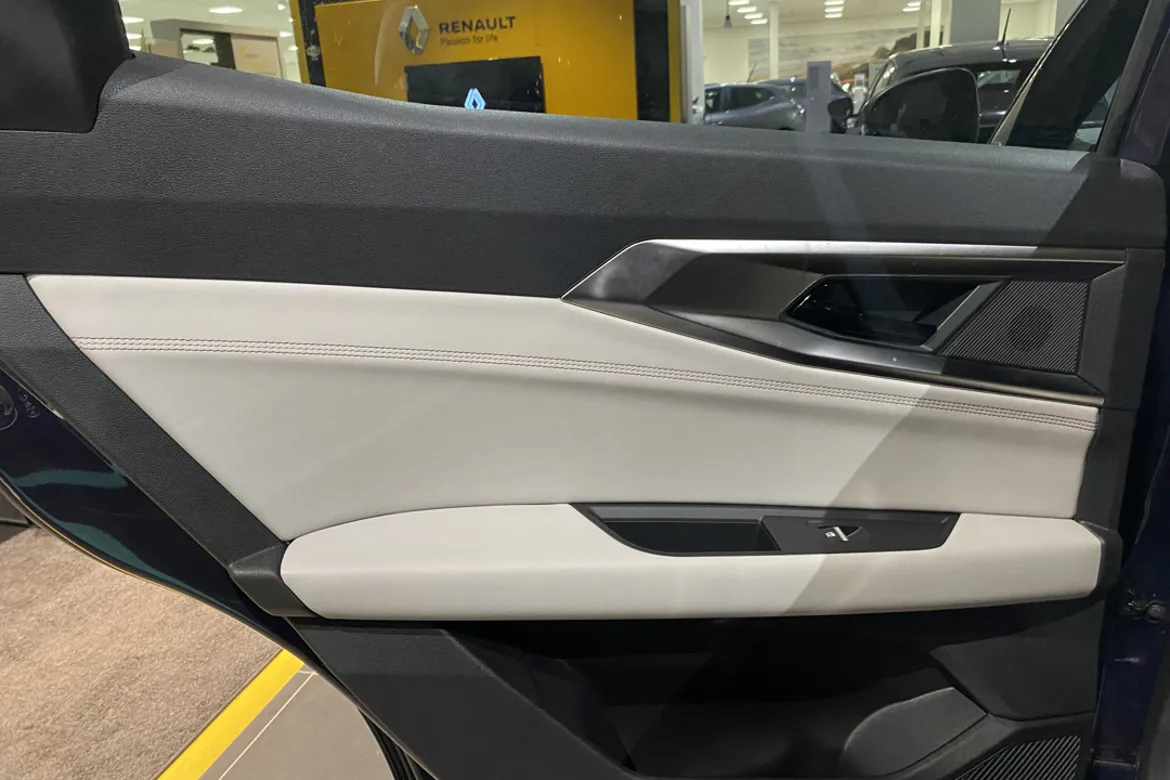 Renault Espace E-TECH