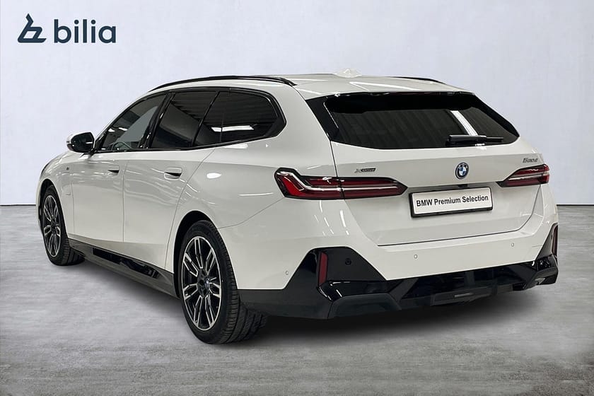 Bild 2 av BMW 530e xDrive Touring M-Sport | Drag | H&K | Aktiv farth. | Backkamera