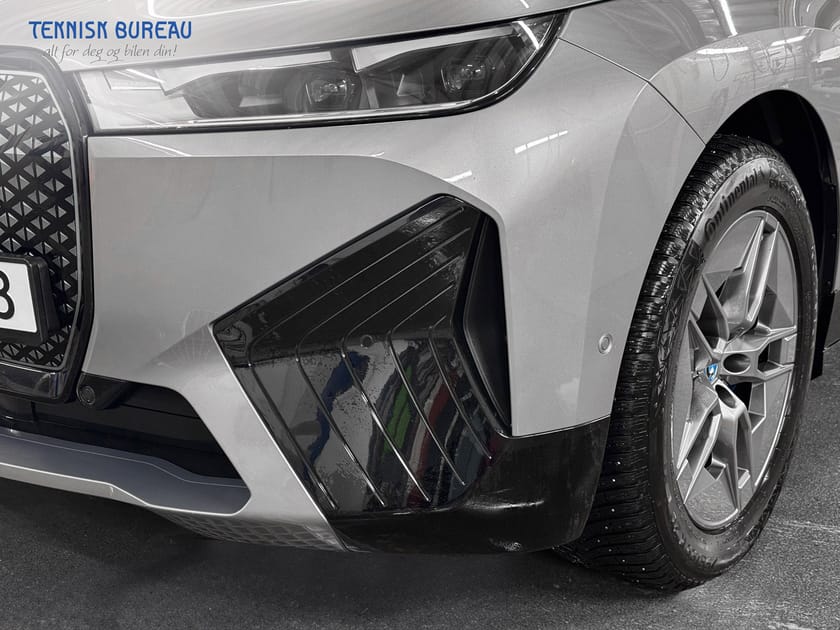 Bilde 2 av BMW iX xDrive40 4hjulstyring Luftfjæring Sportpakke