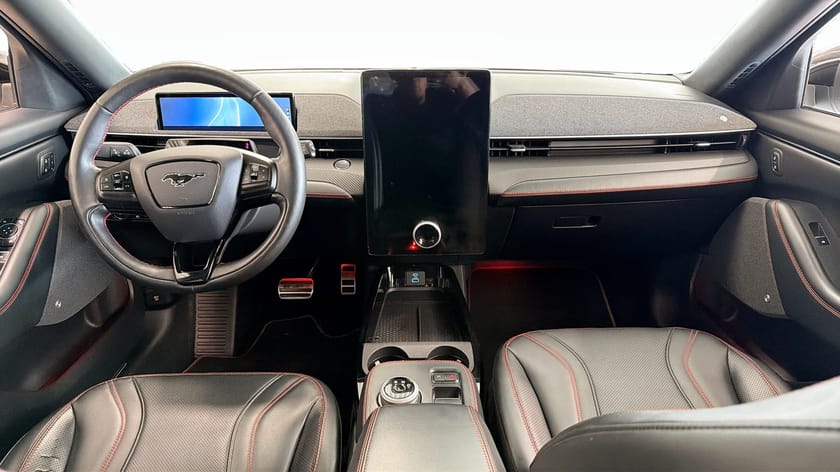 Bild 4 av Ford Mustang Mach-E Standard Range AWD - Teknikpaket RÄNTEKAMPANJ