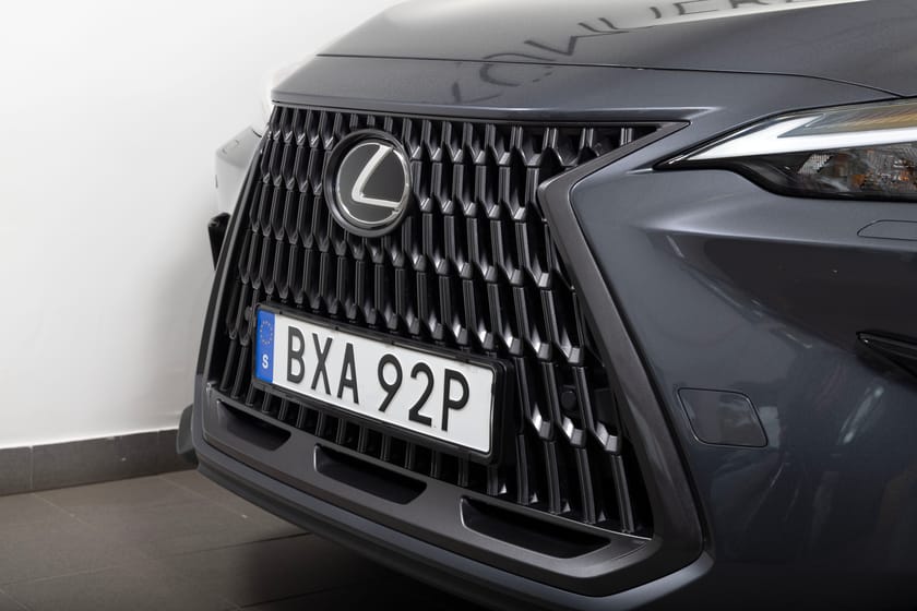 Bild 3 av Lexus NX 350h AWD E-CVT 242hk Business Technic Moms/Läder/Kamera/Navi