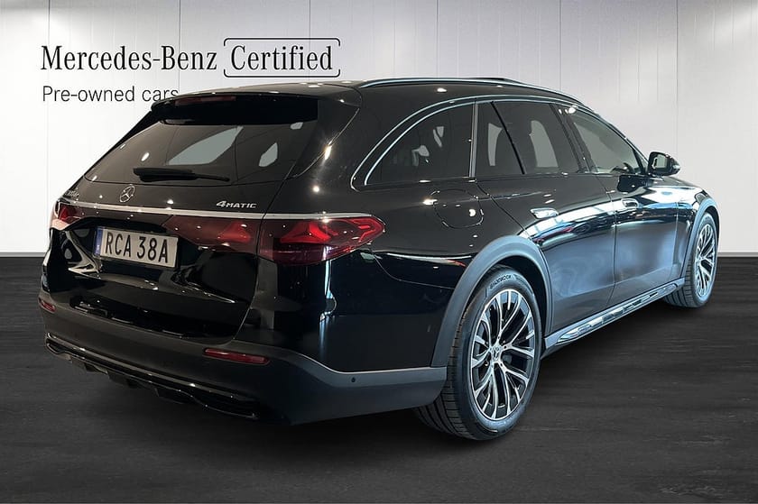 Bild 3 av Mercedes-Benz E 300 de 4MATIC All-Terrain E300 BURMESTER//PANO//LUFTFJÄDRING//DRAG