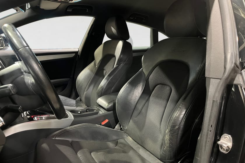 Bild 3 av Audi A5 Sportback SB 180 HK AUT S-LINE PDC DELLÄDER 0.58L/MIL 19"