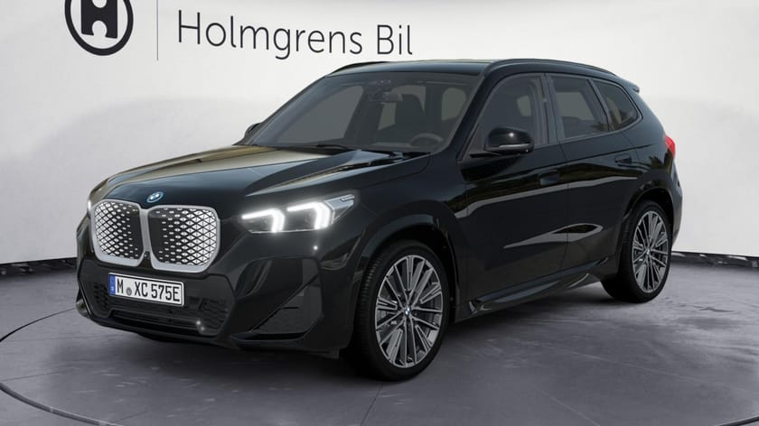 Bild 1 av BMW iX1 xDrive30 0,95% M Sport Business Ed Drag DA Pro H K