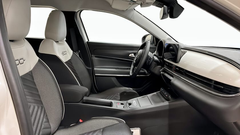 Bild 3 av Fiat 600 Hybrid HEV ICON 1.2 110HK FWD