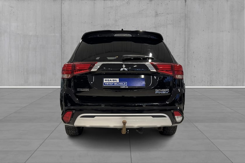 Bilde 4 av Mitsubishi Outlander PHEV PHEV, 4X4, 360 kamera, Hengerfeste, Skinn,