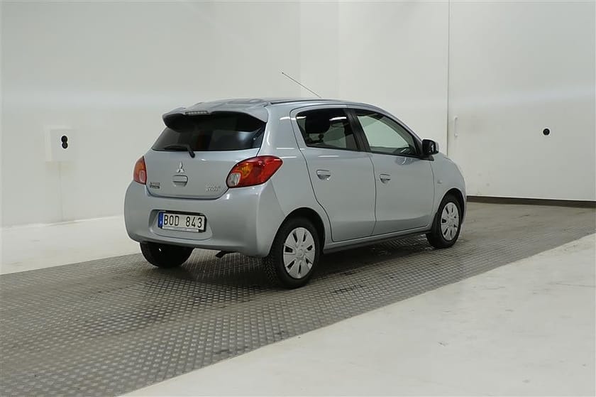 Bild 4 av Mitsubishi Space Star 1.2 5dr 80hk Låga Ägandekostnader AUX