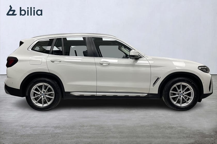 Bild 2 av BMW X3 xDrive20d / Parkerings värmare / Drag /