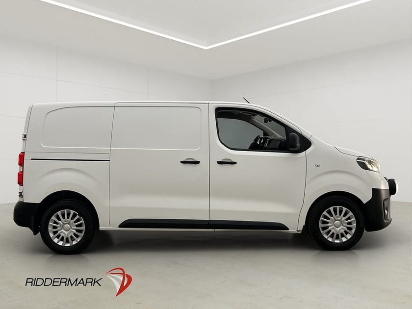 Bild 2 av Toyota Proace L2 Ny-Kamrem Värm PDC Drag HUD 2xDörr Moms