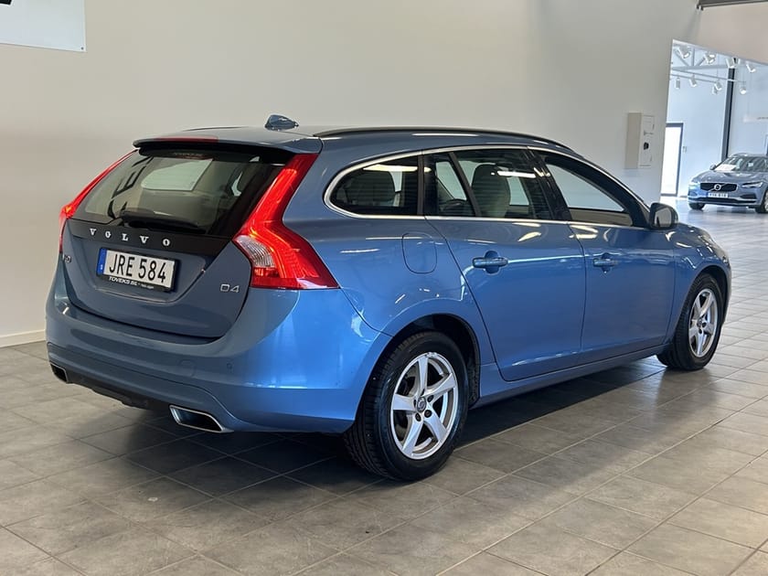 Bild 4 av Volvo V60 Momentum D4 181hk Aut