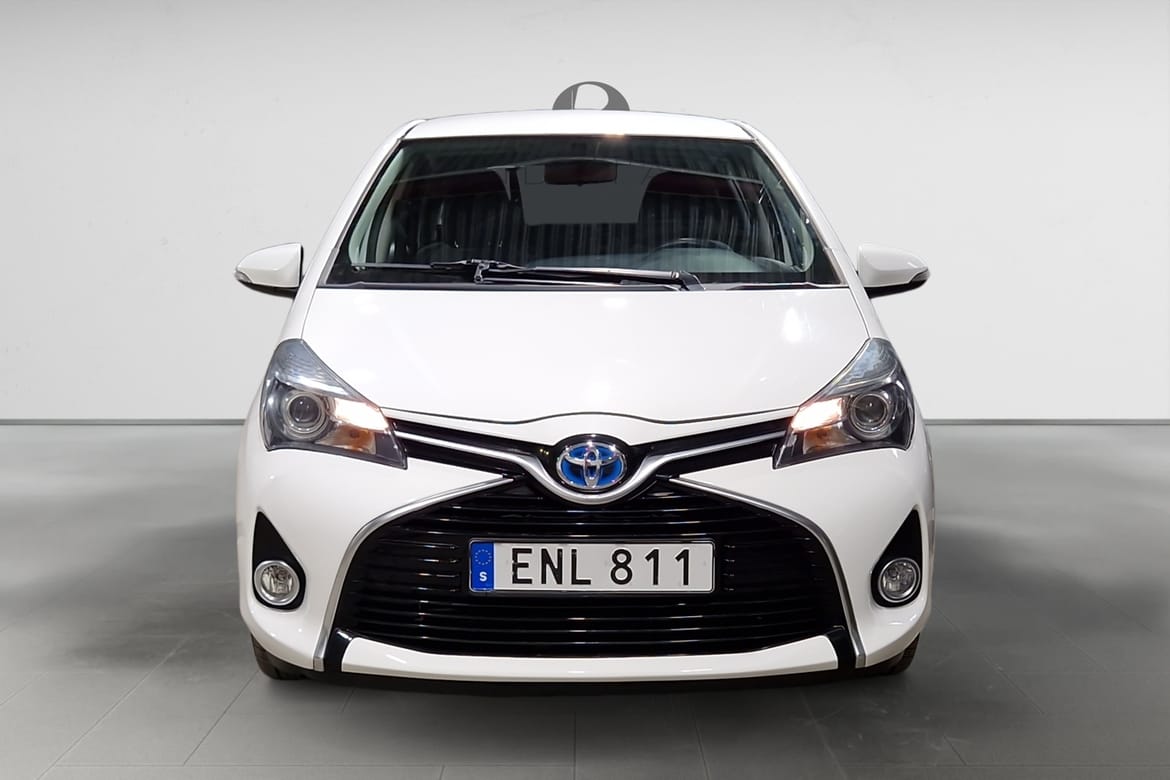 Toyota Yaris Hybrid e-CVT, 101hk, 2015