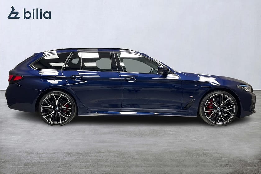 Bild 2 av BMW 540i xDrive Touring 540 Touring-Msport-Pano-B&W-Laser-Massage-Läder