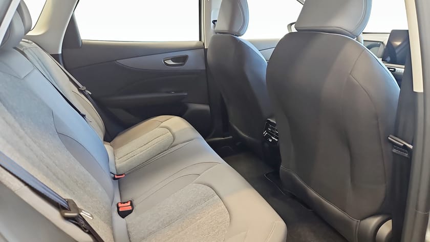 Bild 5 av MG S5 EV Standard Range COMFORT 49KWH MEDAL SILVER
