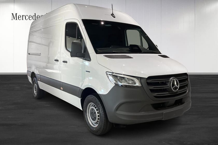 Bild 2 av Mercedes-Benz eSprinter 420 81 kWh 414 SKÅP E A2 PRO OMG LEVERANS