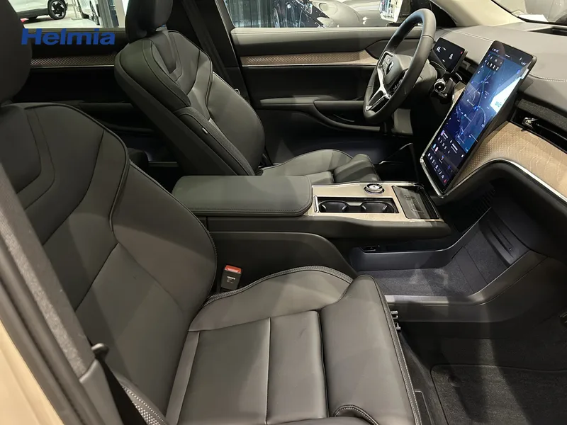 Bild 14 av 17 – Volvo EX90 Twin Motor 7-seater Plus 7-sätes Pilot Assist