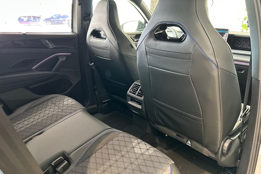 Bild 5 av Volkswagen Tayron eHybrid R-LINE 272 HK DSG6