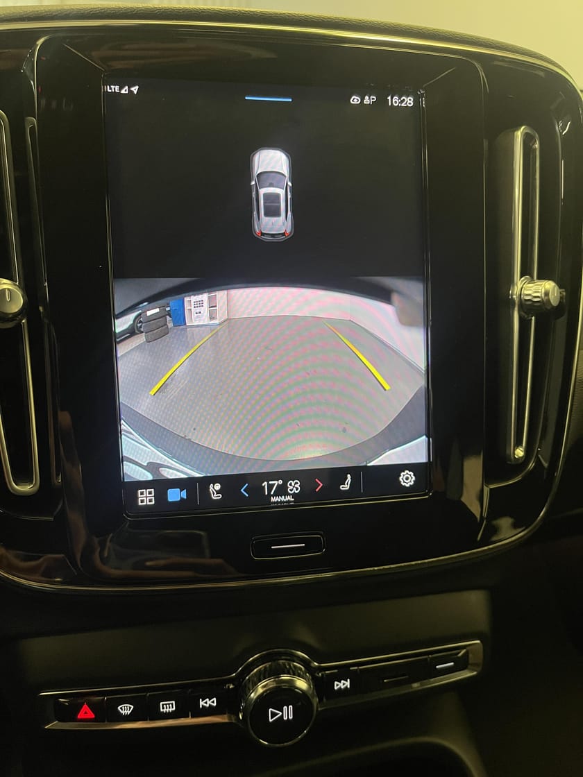 Bild 4 av Volvo XC40 Recharge Single Motor Core / Dragkrok / Navigation / Klimatpaket /