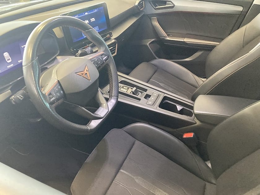 Bild 5 av CUPRA Leon Sportstourer ST 1,5ETSI 150HK DSG Drag Backkamera