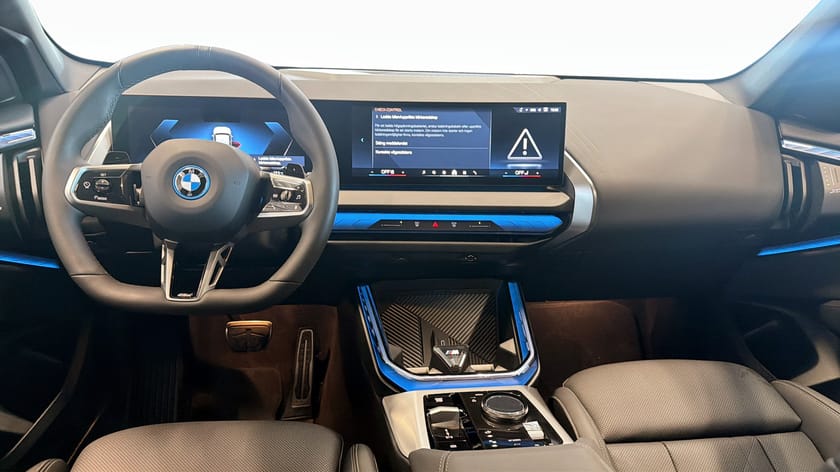 Bild 4 av BMW X3 30e xDrive M-Sport Adaptiv Farth Rattvärme Drag