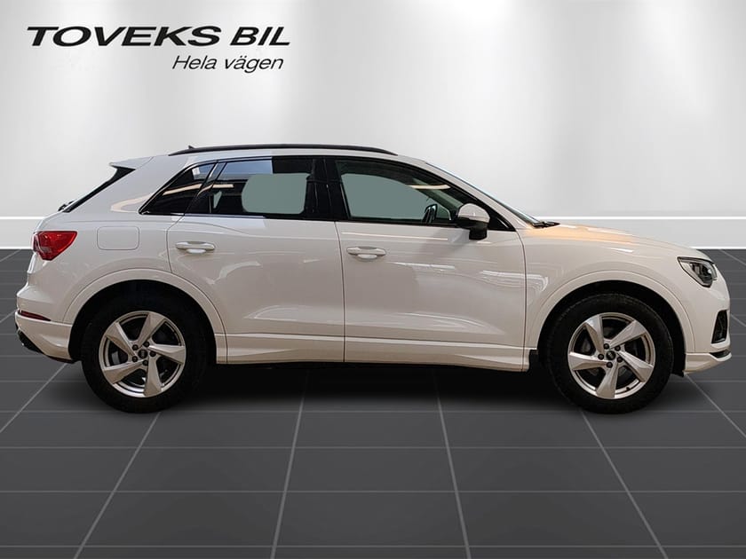 Bild 2 av Audi Q3 35 TFSI 150 HK S-Tr Svart optikpkt|Drag|Värmare